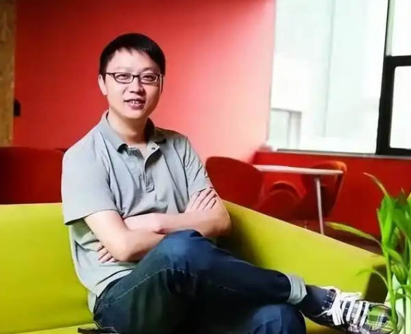 那個坐在馬云身邊的白衣少年,扛起了阿里云的未來 阿里云 科技大佬 站長故事 第6張