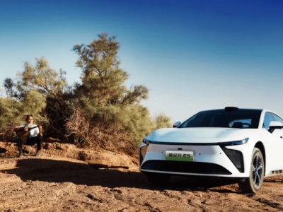 星紀元ES攜手科大訊飛跨界合作，24.8萬預售開啟即受熱捧