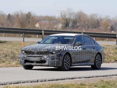 寶馬2027年底前推超40款新車：新世代技術(shù)下放，產(chǎn)品矩陣大煥新